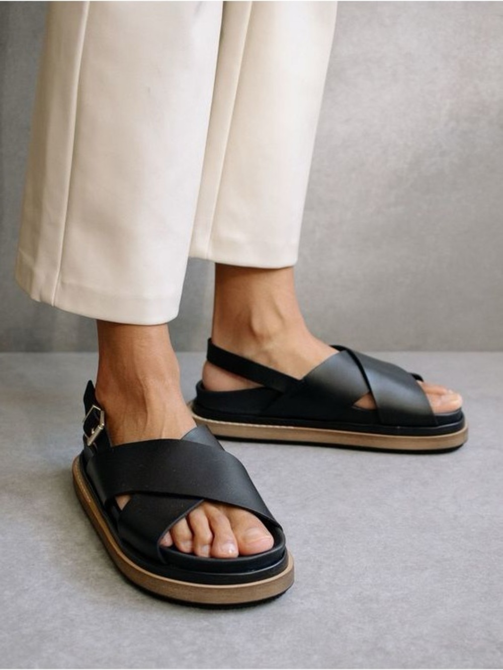 ALOHAS Black Leather Marshmallow Crisscross Platform Sandals
